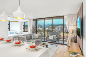 Tastefully Remodeled Apt with Mountain View & Free Parking!